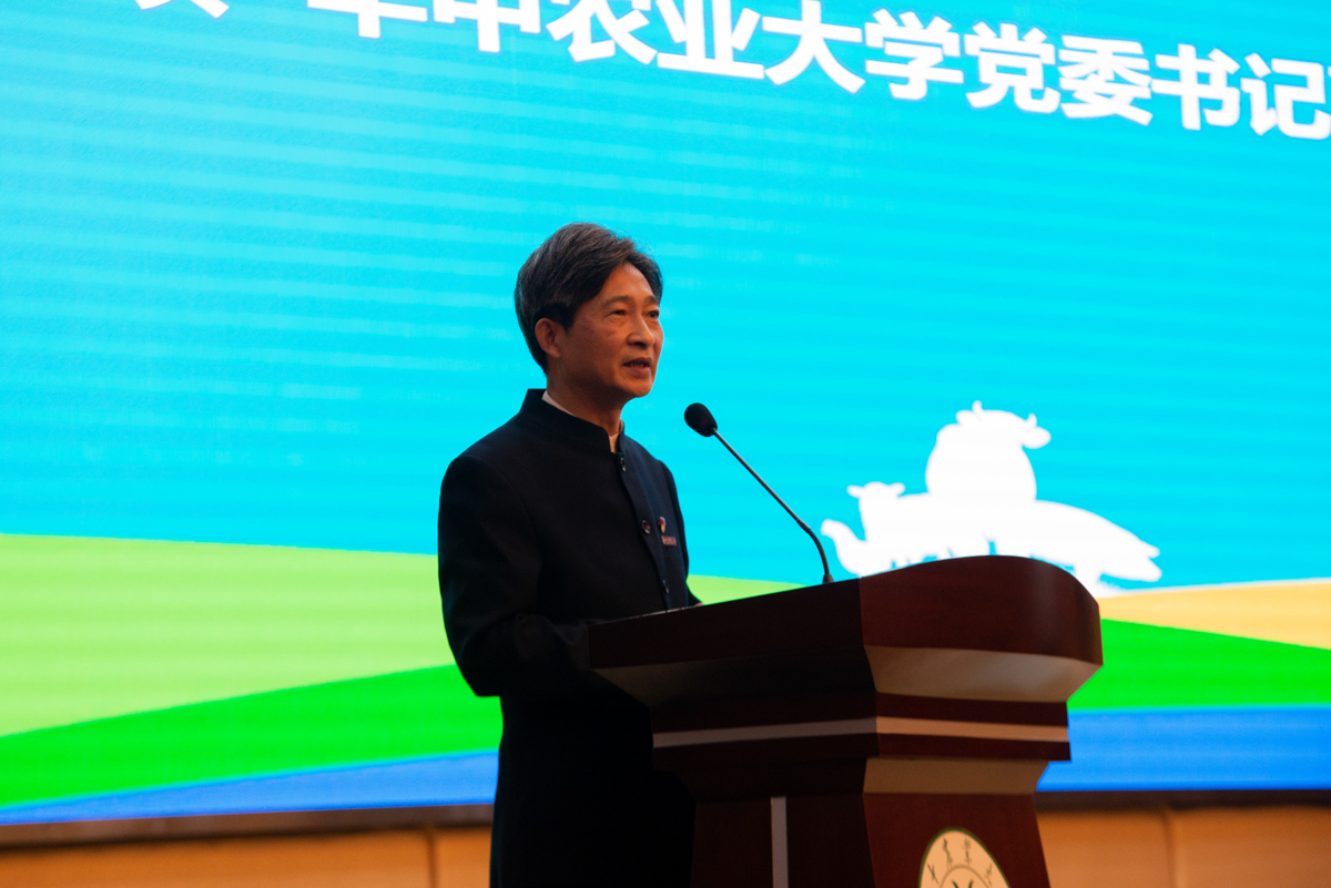 公司党委书记高翅致辞（学通社记者 常钊 摄）